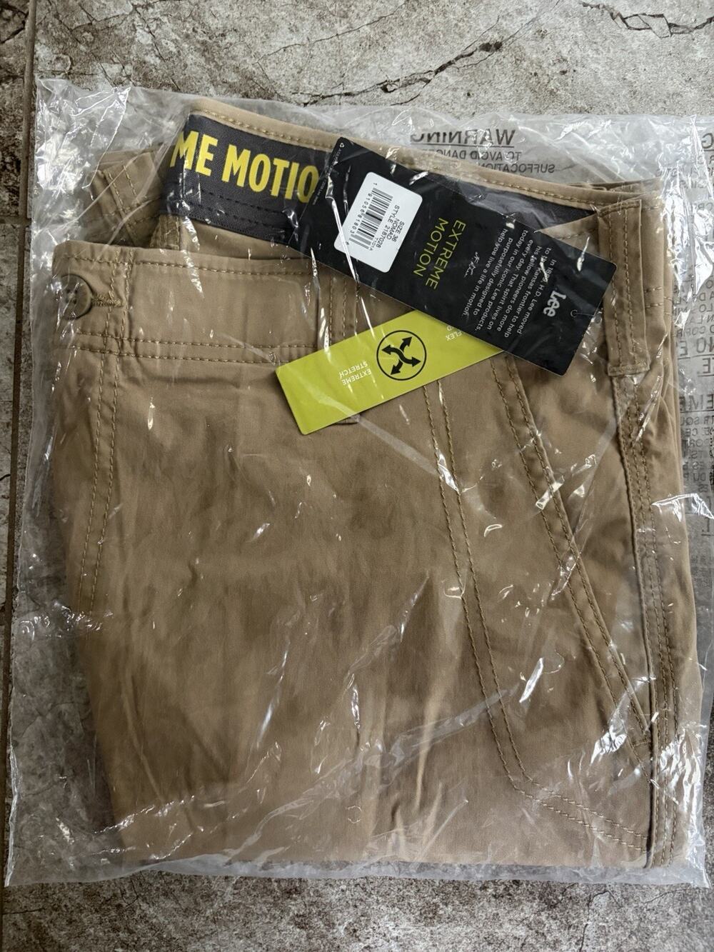 Lee Big & Tall Extreme Motion Straight Taper Jeans Pants 36 Tan NWT (0122)